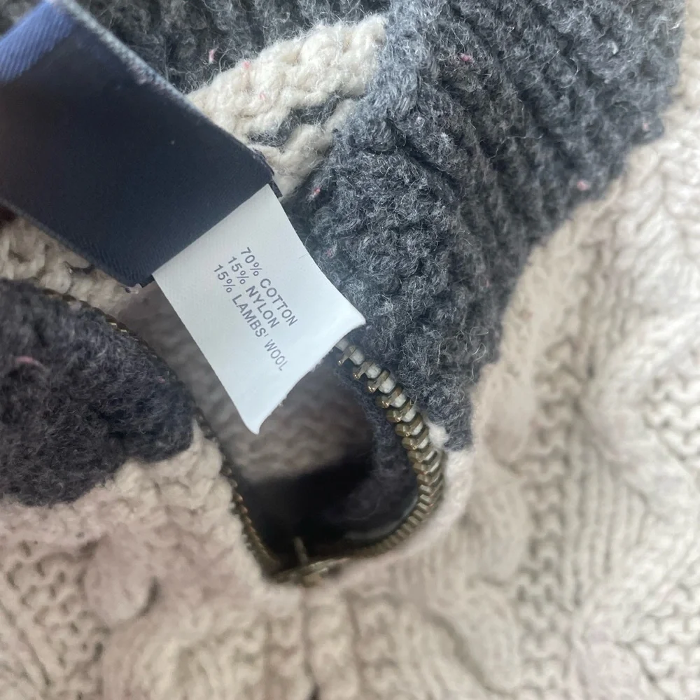 Vintage Gap chunky cable knit cardigan sweater